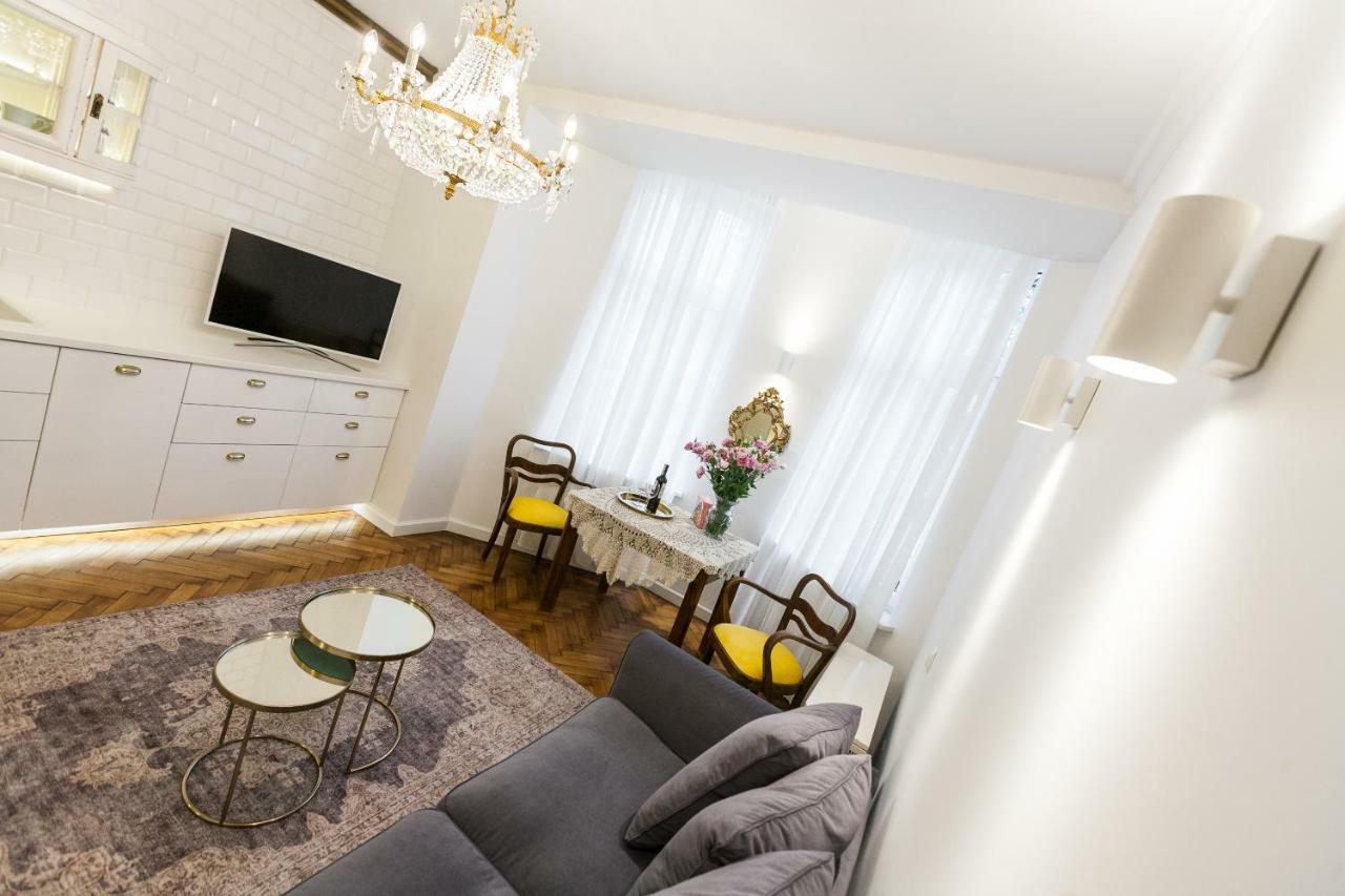 Luxury Apartment Pod Zyrandolem Krakkó Kültér fotó