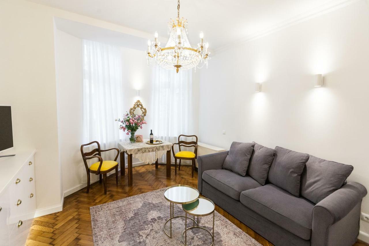 Luxury Apartment Pod Zyrandolem Krakkó Kültér fotó