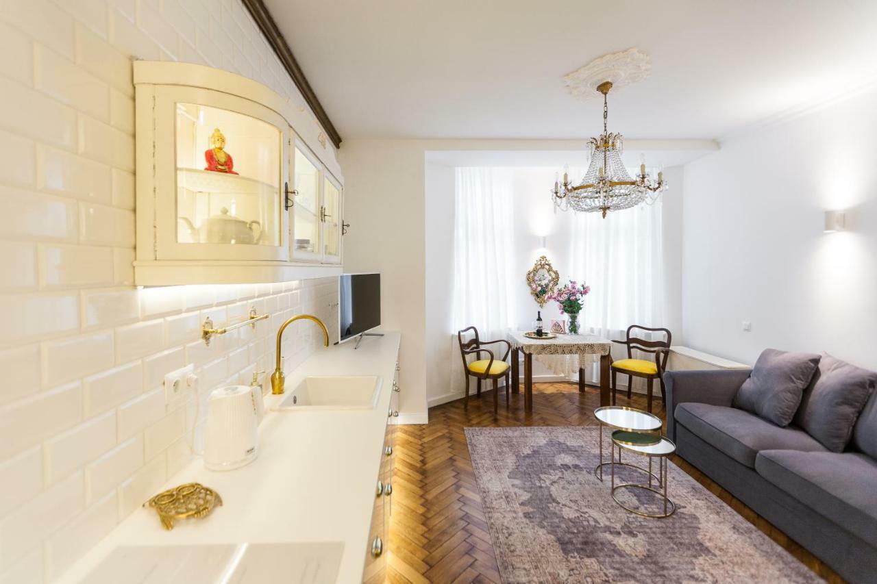 Luxury Apartment Pod Zyrandolem Krakkó Kültér fotó
