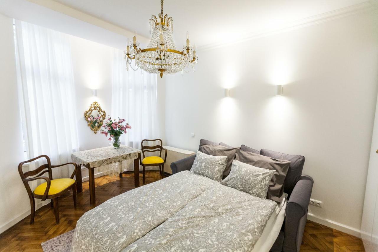 Luxury Apartment Pod Zyrandolem Krakkó Kültér fotó